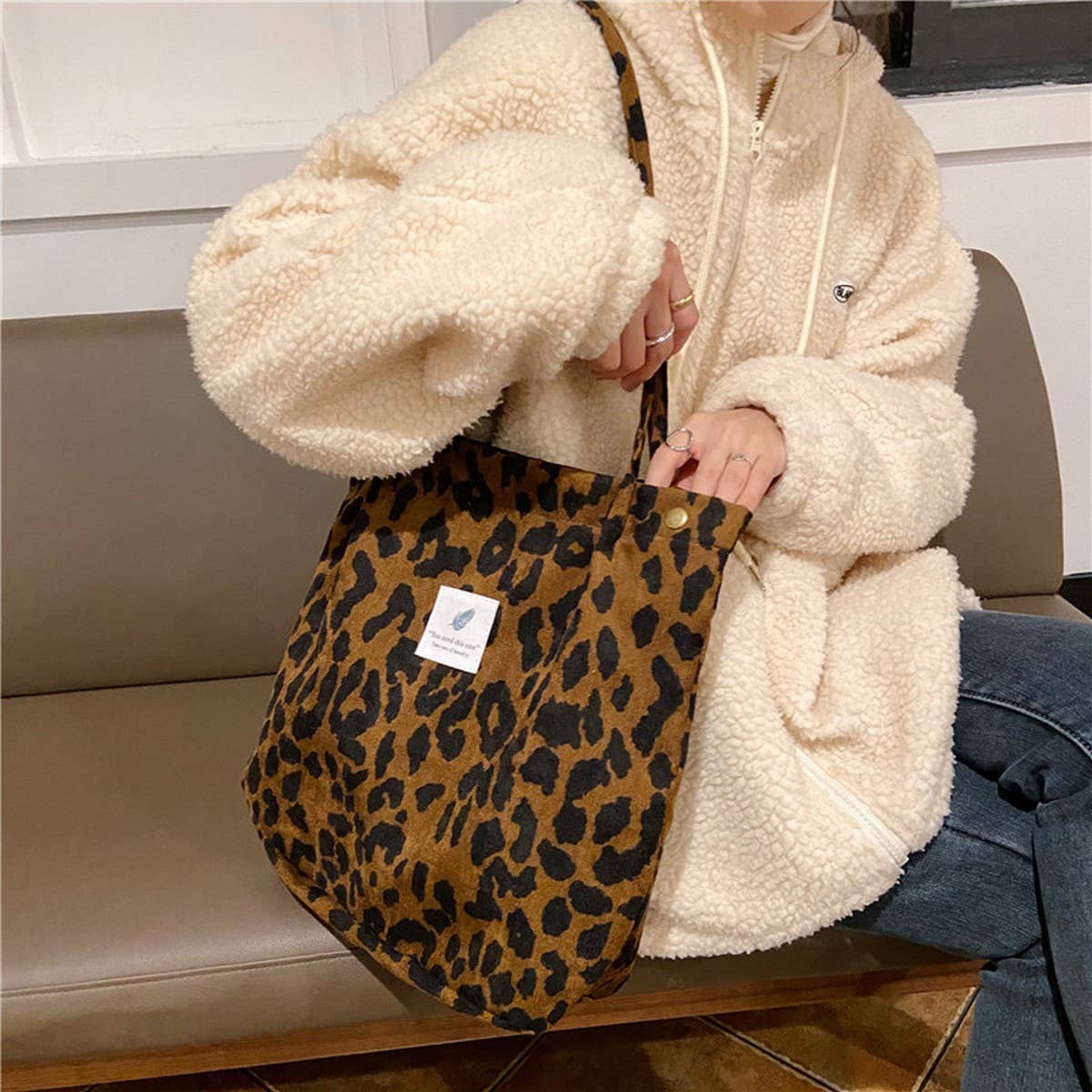 NINEXIS - Wholesale Tote Bag - Women's - CWAB3899_CORDUROY SNAP-BUTTON LARGE-CAPACITY SHOULDER BAG26