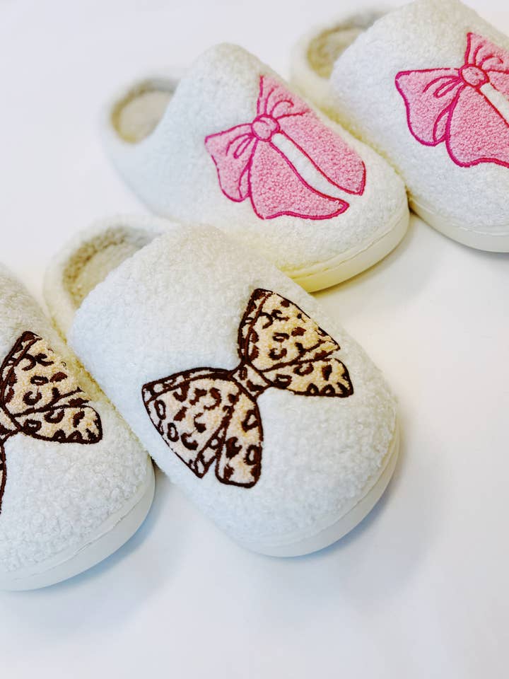 Ellison+Young – wholesale Tofflor - Dam – Rosa mysiga tofflor med rosett för hemmabruk4