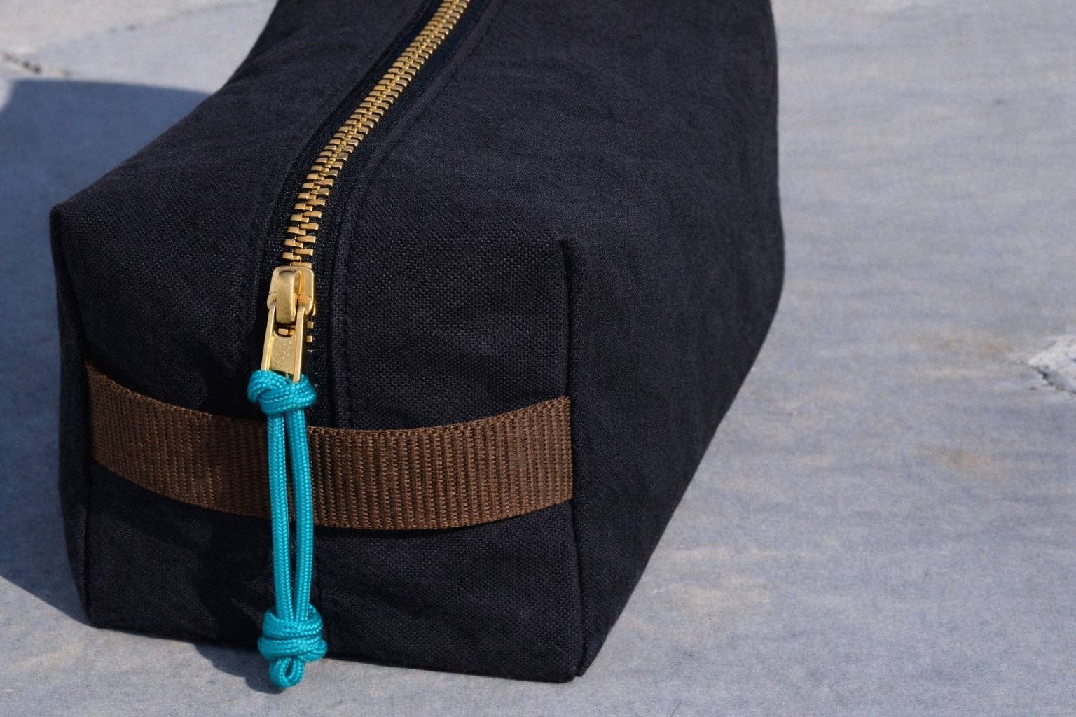 Newton Supply Co - Wholesale Toiletry Bag - Unisex - waxed canvas dopp kit5