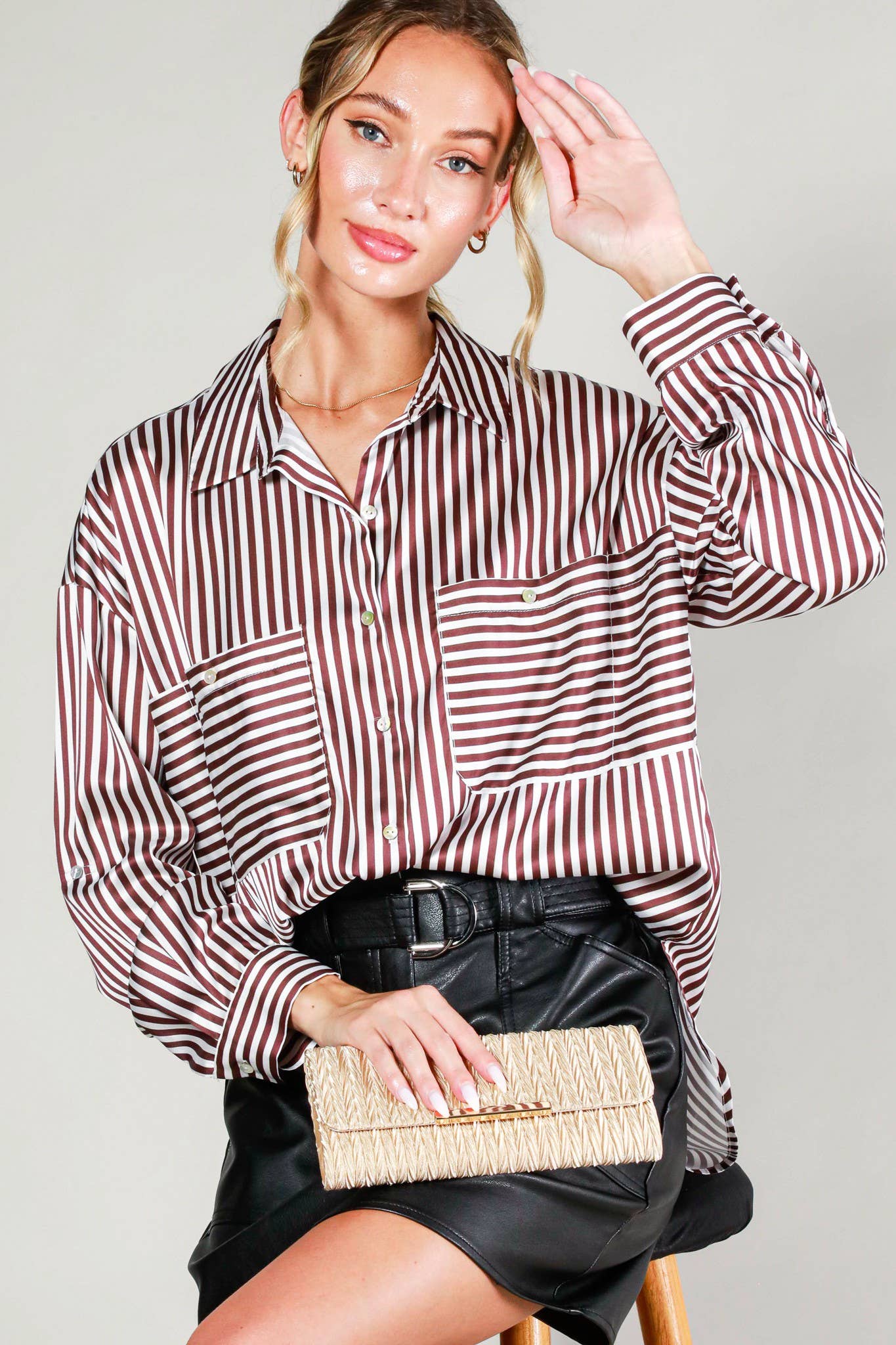 Vine & Love - Wholesale Button Down Shirt - Women's - Collar Neckline Pocket Detail Striped Satin Shirt VT813145