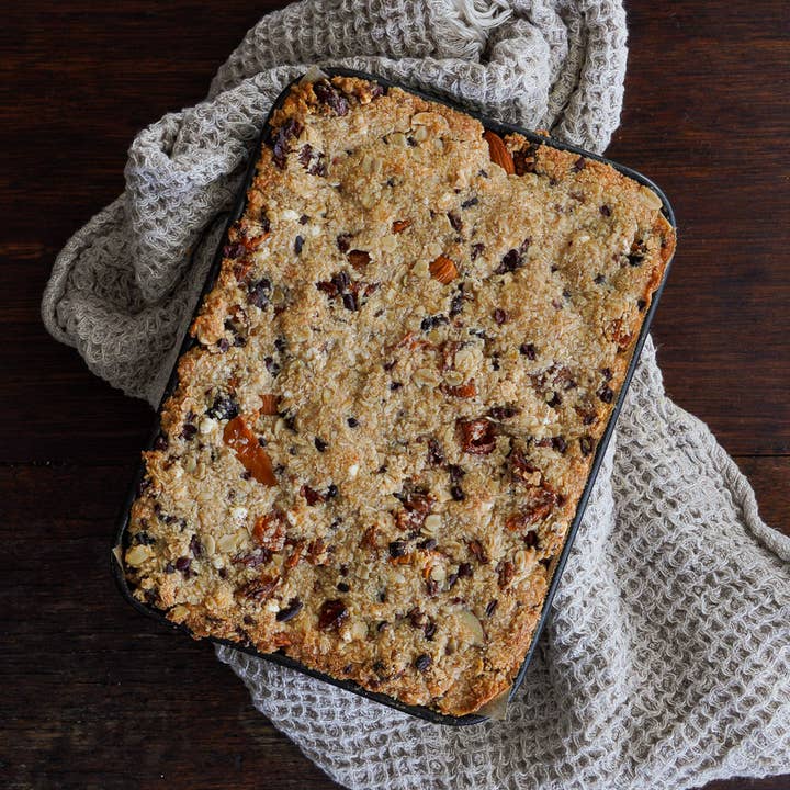 Chewy Cacao-Chip Muesli Bars Mix (V) for wholesale by Bake Mixes