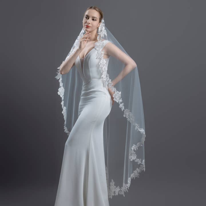Farinosa Bridal - Wholesale Veil - Women's - FS6221-M Floral Embroidered Lace Mantilla Bridal Veil 60"