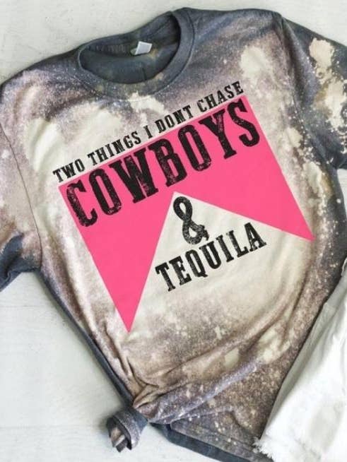 T-shirt met gebleekte print voor cowboys en tequila voor wholesale door 4 little hearts