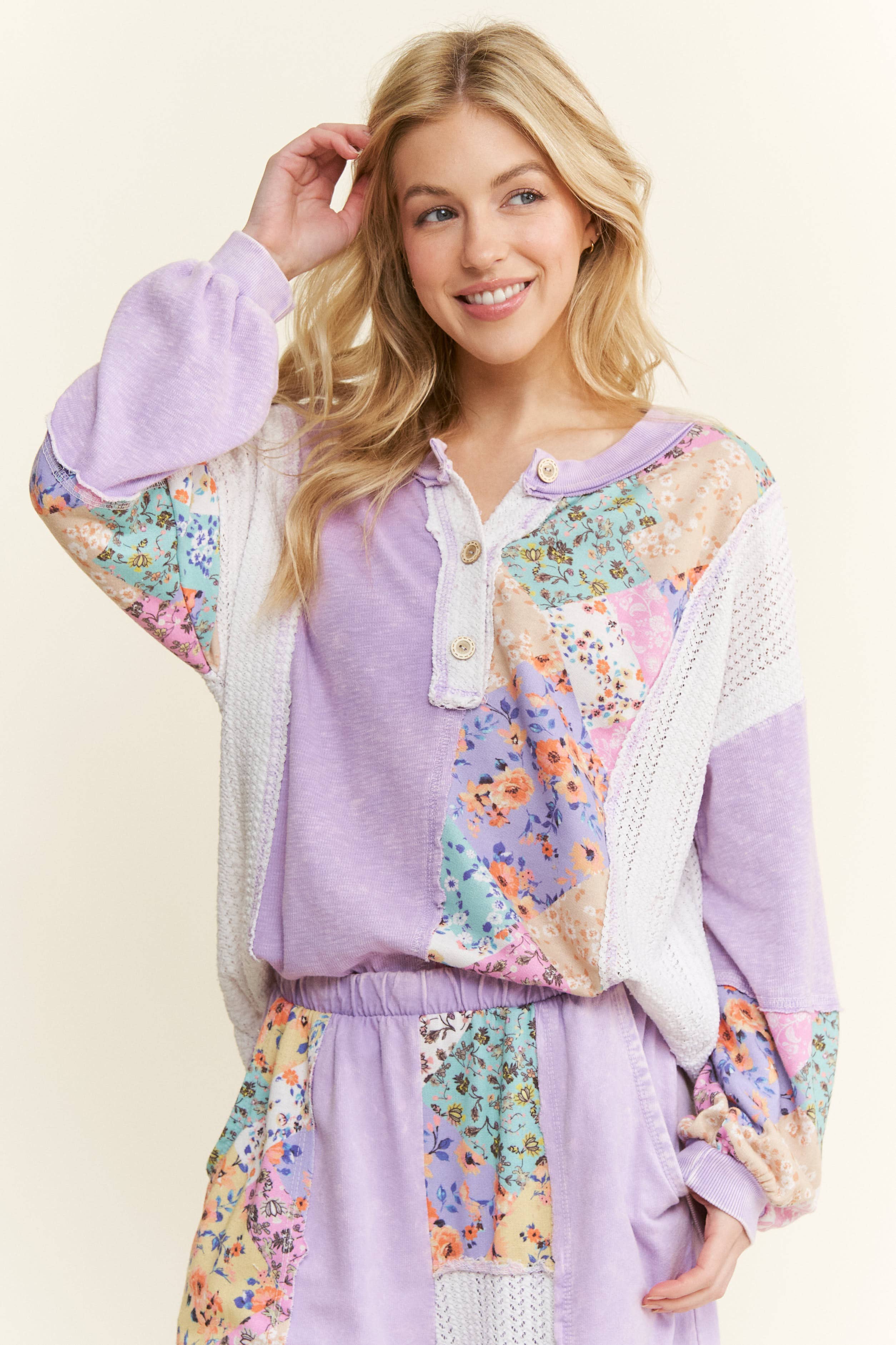 J.Her – Engroshandel Strikket top - Dame – Mineralvasket blomsterbølge-strikket jacquard boho-top HT6039P19