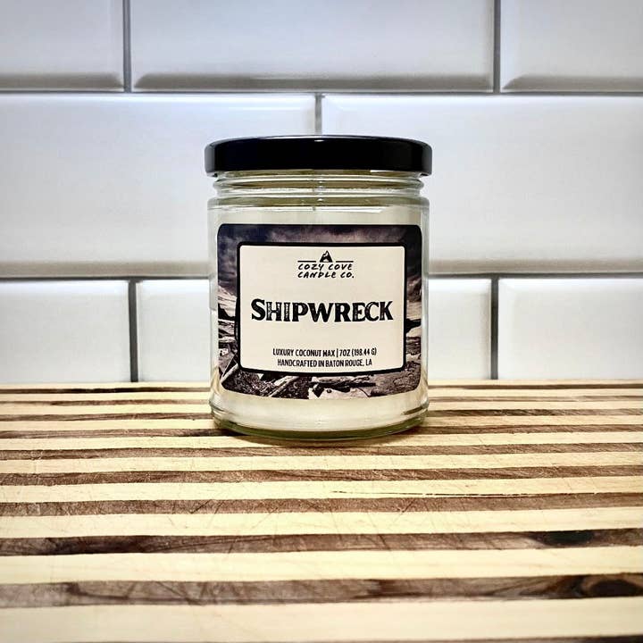 Shipwreck | Vela de cera de coco de lujo, 7 onzas para venta al por mayor de Cozy Cove Candle Co LLC