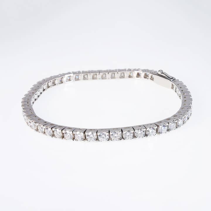 Bracelet Tennis en Moissanite 3 mm, Argent plaqué or blanc 18 carats pour la vente par Sparkile