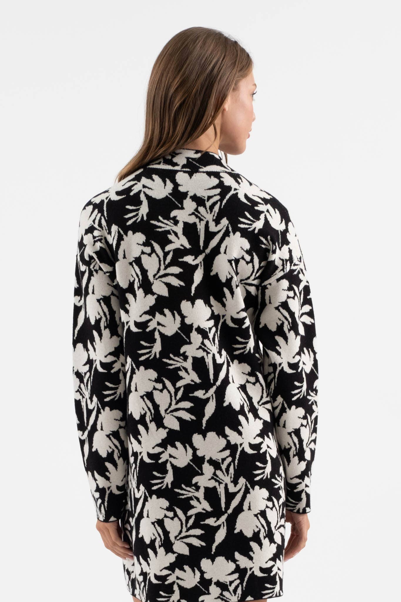 Blu Pepper - Venta al por mayor Vestido - Mujer - VESTIDO TIPO JERSEY DE PUNTO DE MANGA LARGA CON CUELLO REDONDO Y ESTAMPADO FLORAL1