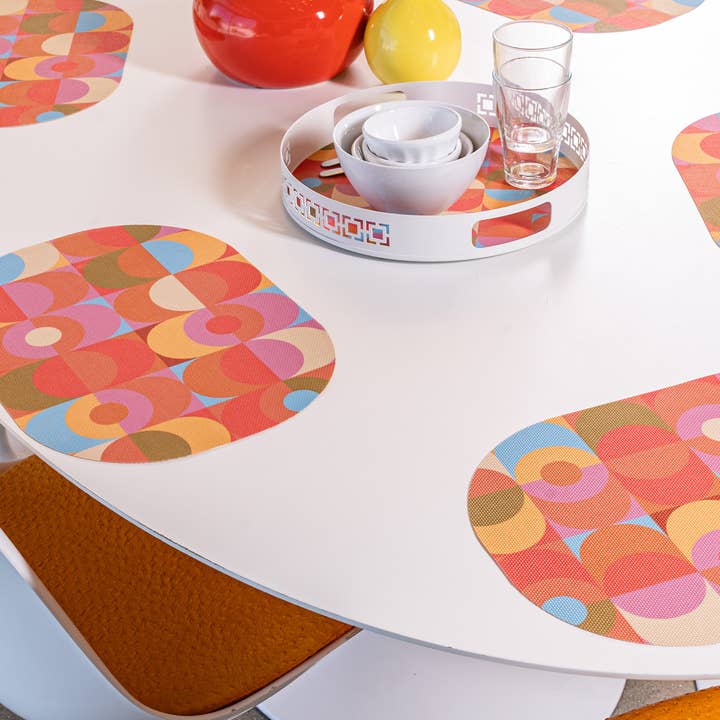 hide+seek SUPPLY CO - Vendita all'ingrosso Tovagliette - Tovaglietta ovale in tessuto bifacciale Blink 30,5 x 43,7 cm di diametro3