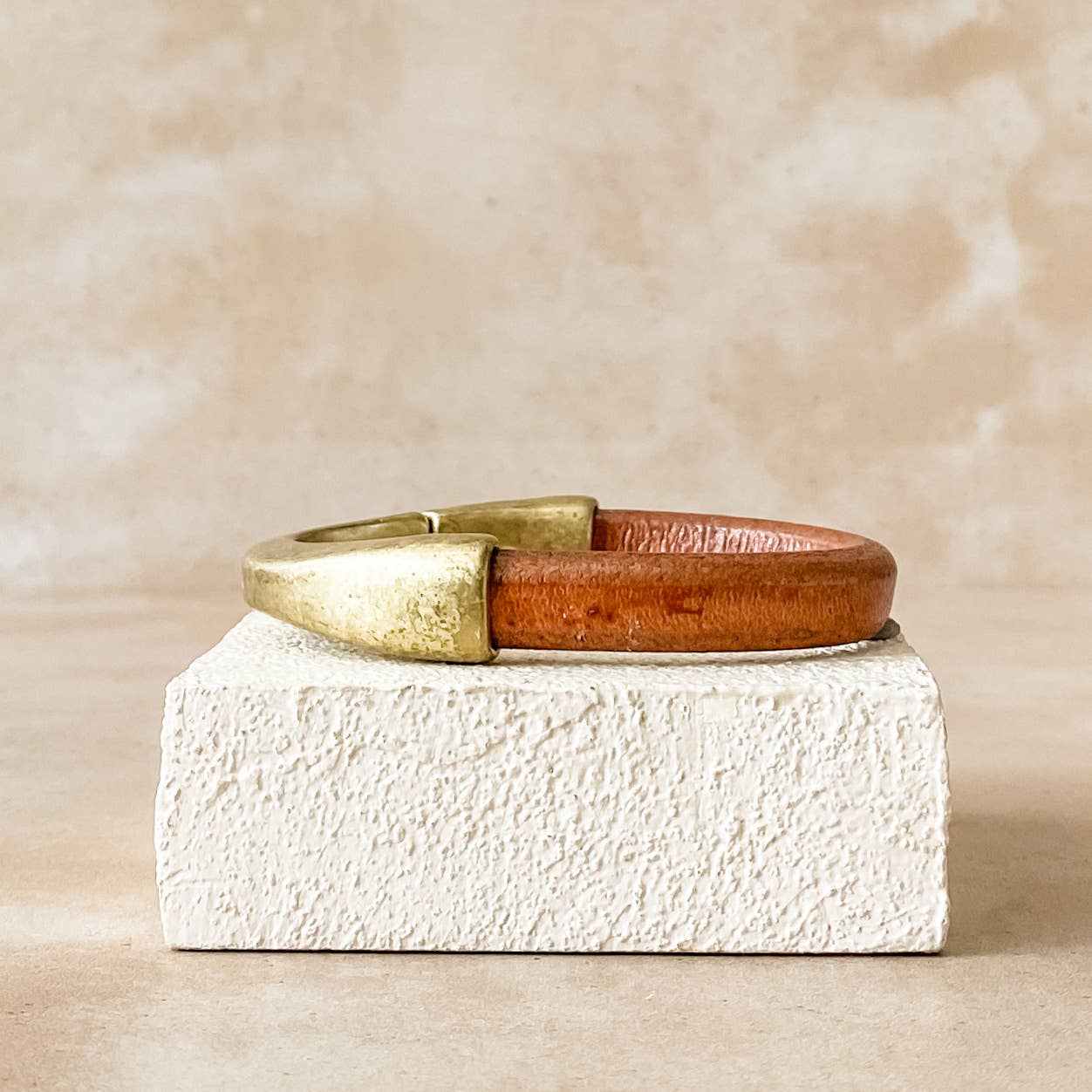 Diana Kauffman Designs - Vendita all'ingrosso Bracciale a polsino - Bracciale staccabile in pelle/Ottone anticato11