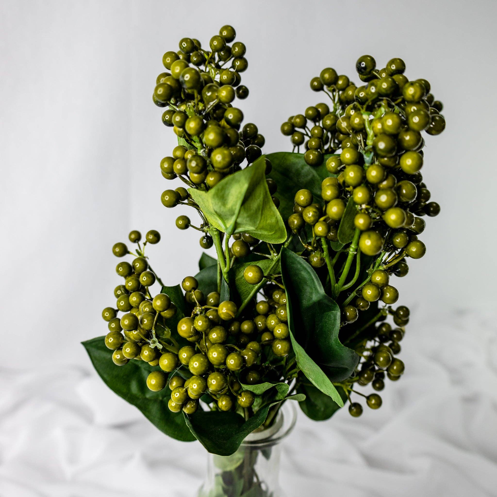 Realistic Artificial Flowers – Großhandel Künstliche Blumen – Grüne Beeren-Realistische Künstliche Blumen und Grünpflanzen2