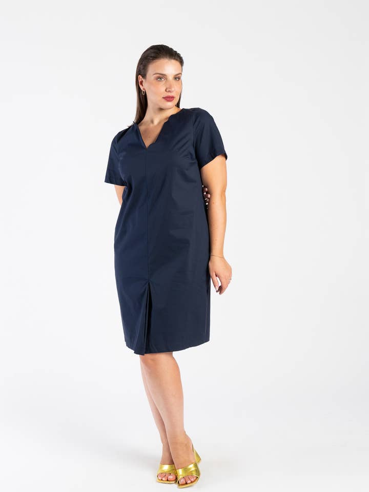 Kleid aus einfarbigem Baumwollpopeline mit Falte für den Großhandel von Clara G.