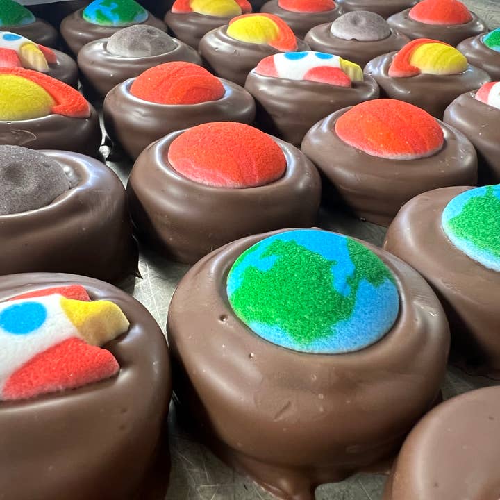 O'Shea's Candies Sweet Shop - Wholesale Chocolate Covered Sweets - O’Oreo Outer Space Theme 🚀 🌎 O’Oreo w/ Milk Chocolate 3 PK3