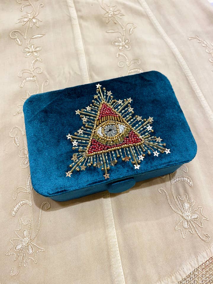 Alle gezien Oog sieraden tarot doos fluwelen kralen for wholesale by Temple of Treasure