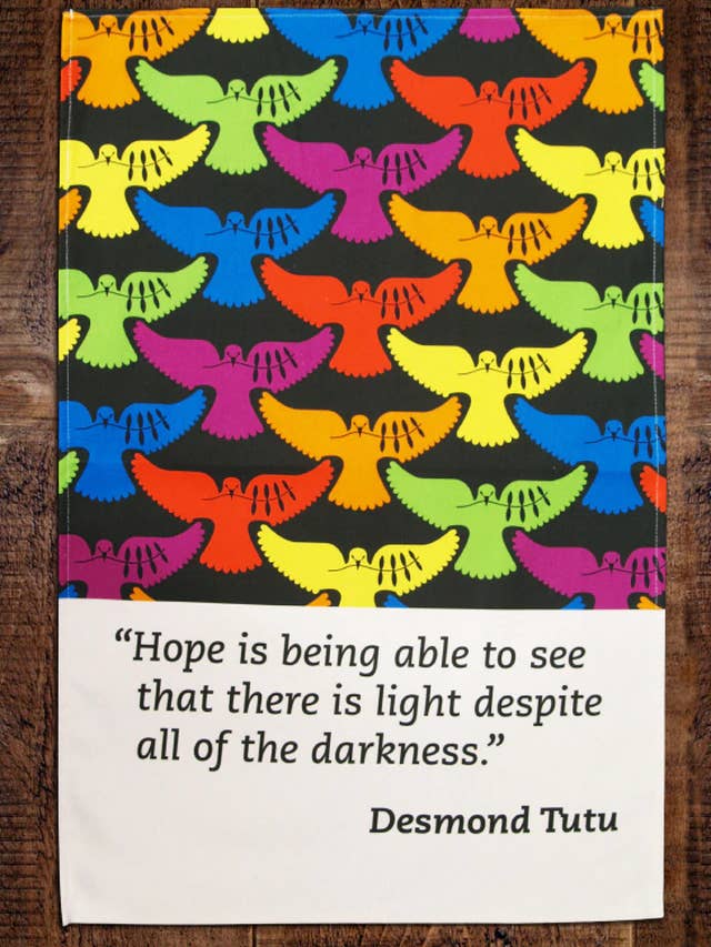 Desmond Tutu Torchon pour la vente par Radical Tea Towel North America