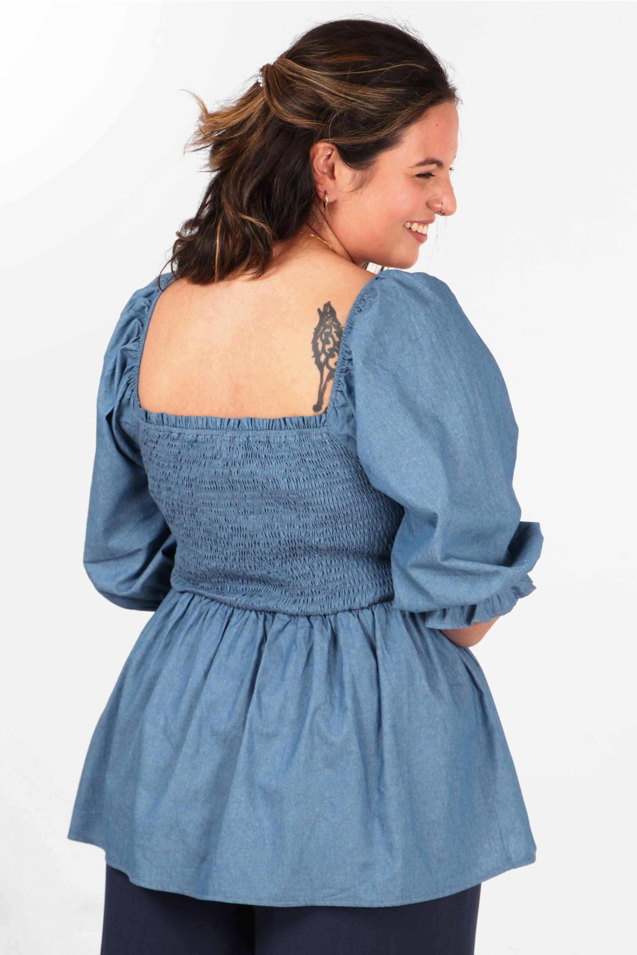 Sarta – wholesale Blouse – Women’s – Denim Look Milkmaid Top with Puff Sleeves in Blue7