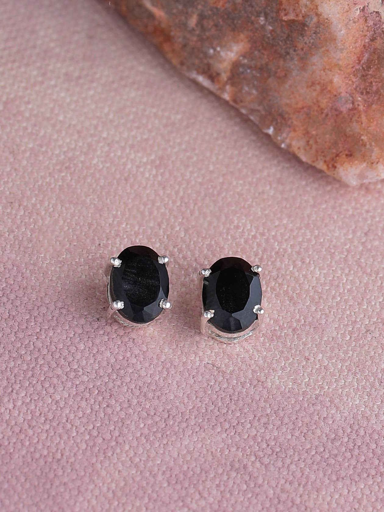 Tiramisu - Wholesale Stud/Post Earrings - 925 Sterling Silver Black Onyx Gemstone Stud Earring3