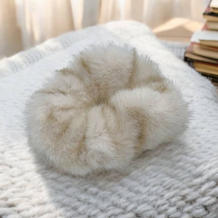 BYREN | ÉLINE L'ATELIER - Wholesale Scrunchie - Women's - Faux fur scrunchie FQ8
