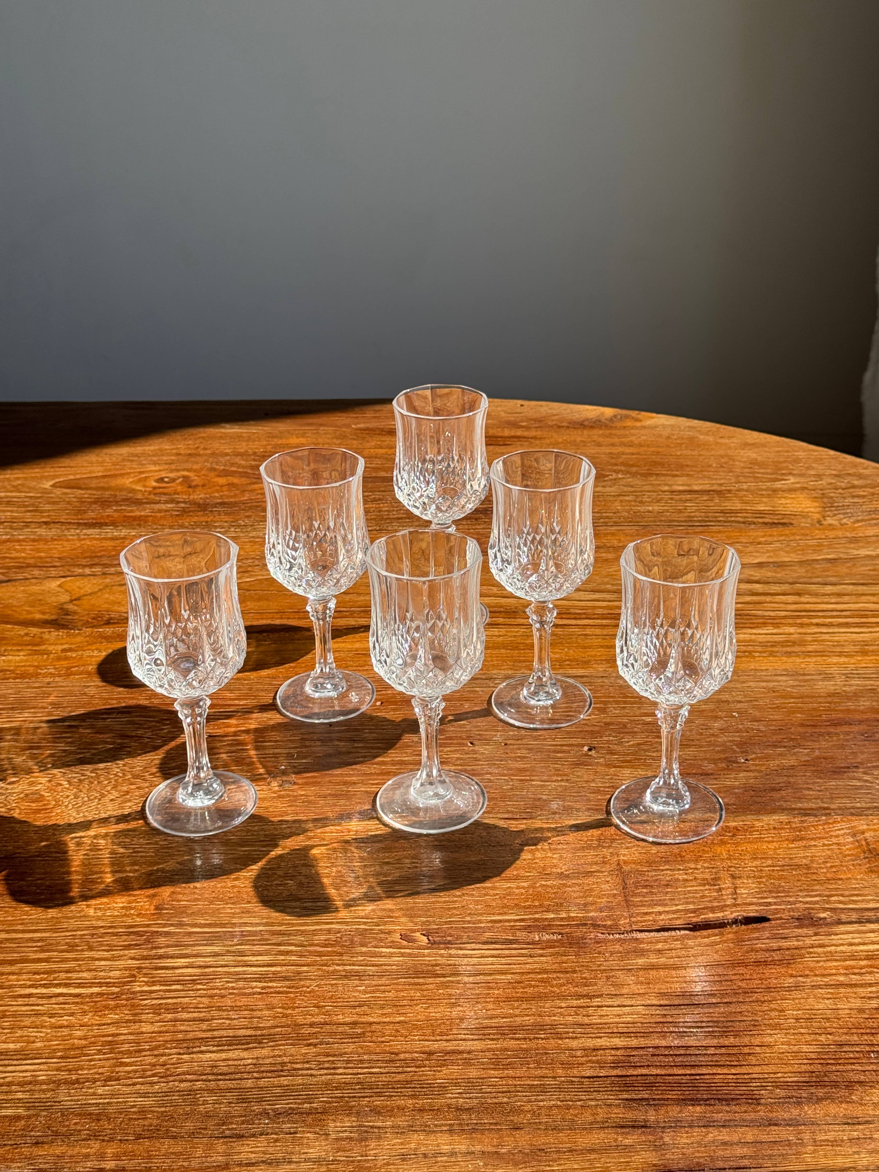Office Objets - Wholesale Wine Glass - Set of 6 small diamond-cut crystal glasses H14.514