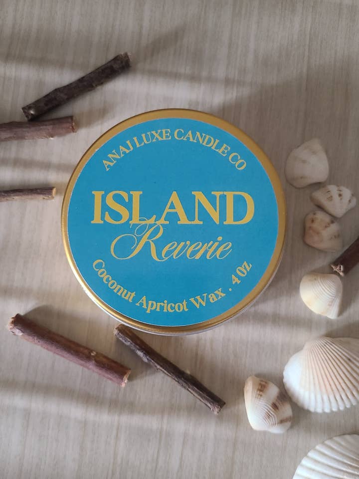 Bougie de Voyage RÊVERIE INSULAIRE pour la vente par ANAJ Luxe Candle Co