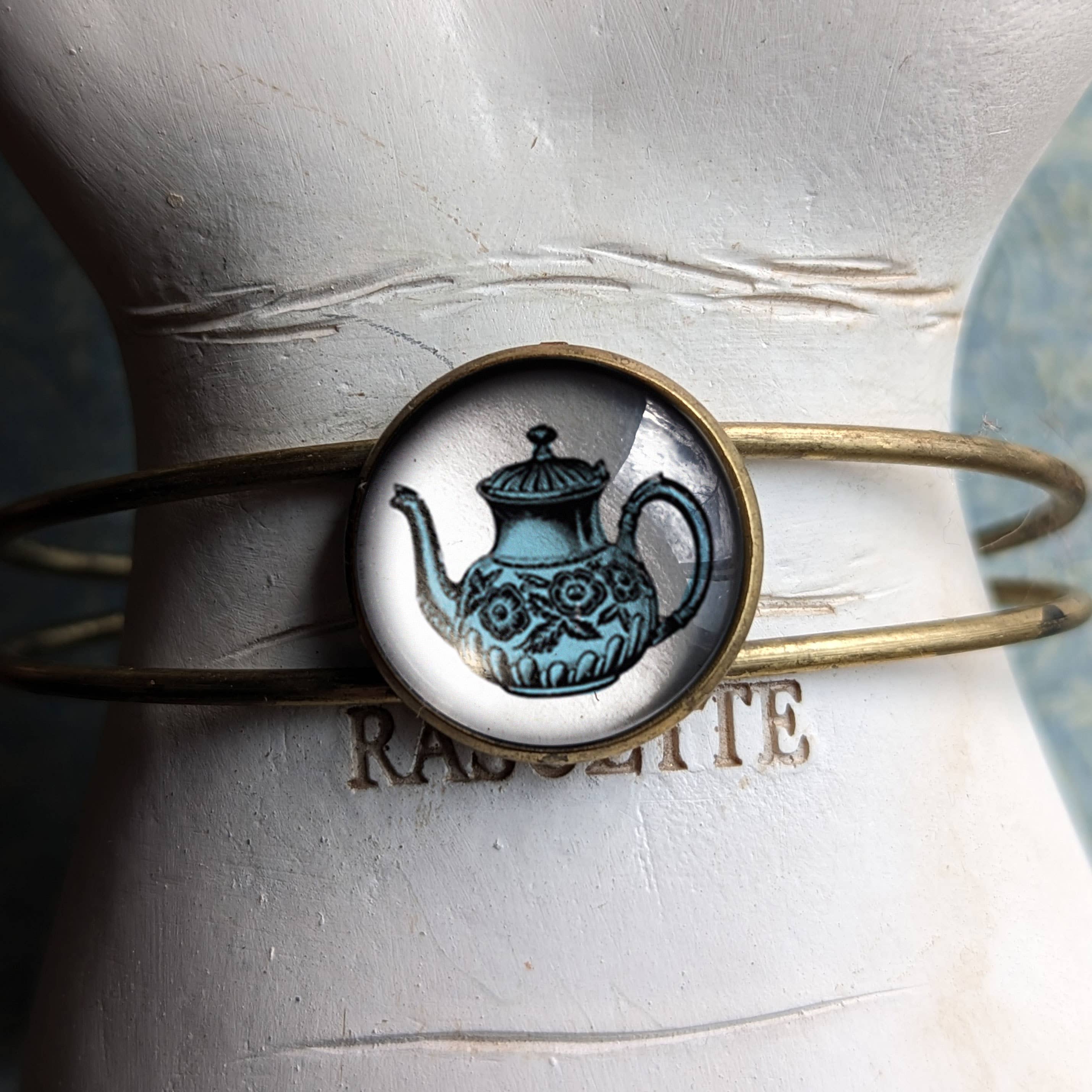 The Divine Iguana - Vendita all'ingrosso Bracciale a polsino - Bracciale a forma di teiera in stile edoardiano blu2