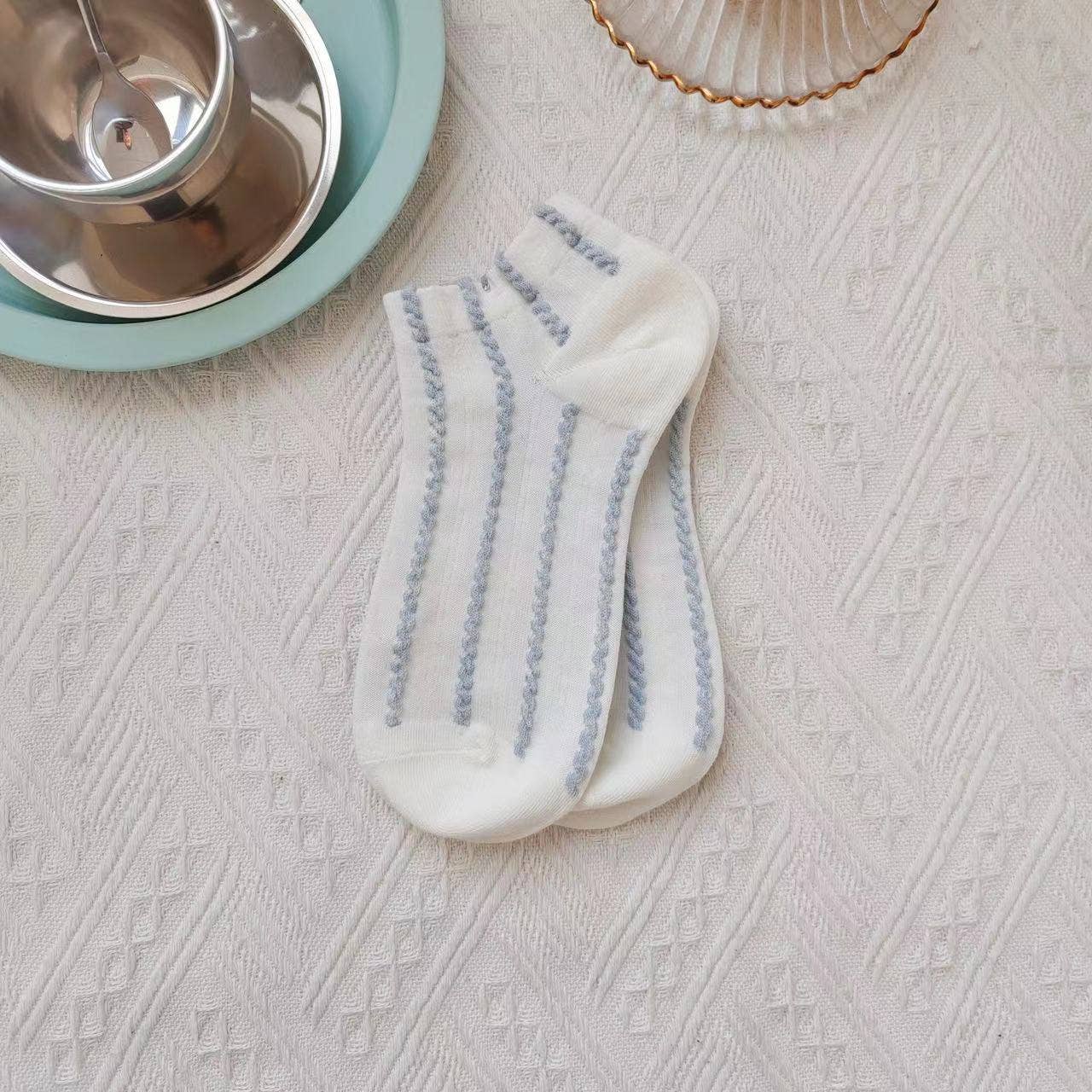 Funkyrel® Atzbranding Limited - Wholesale Socks - Women's - Rufia - Vintage Floral Blue and Yellow Low-Cut Socks4