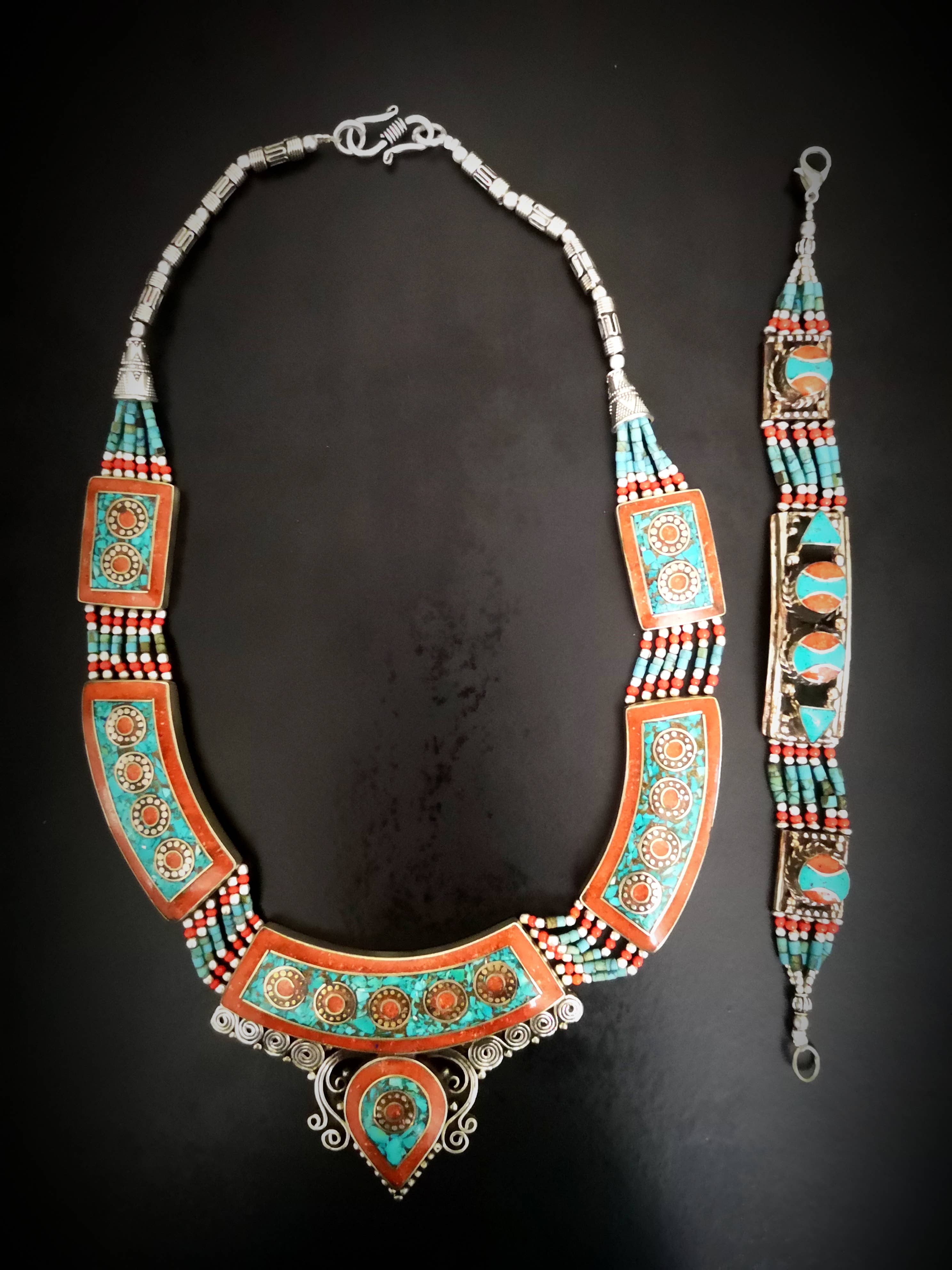 Unique Brand - Wholesale Sieradenset - Kettingen en armbanden - originele handgemaakte GOA parure3