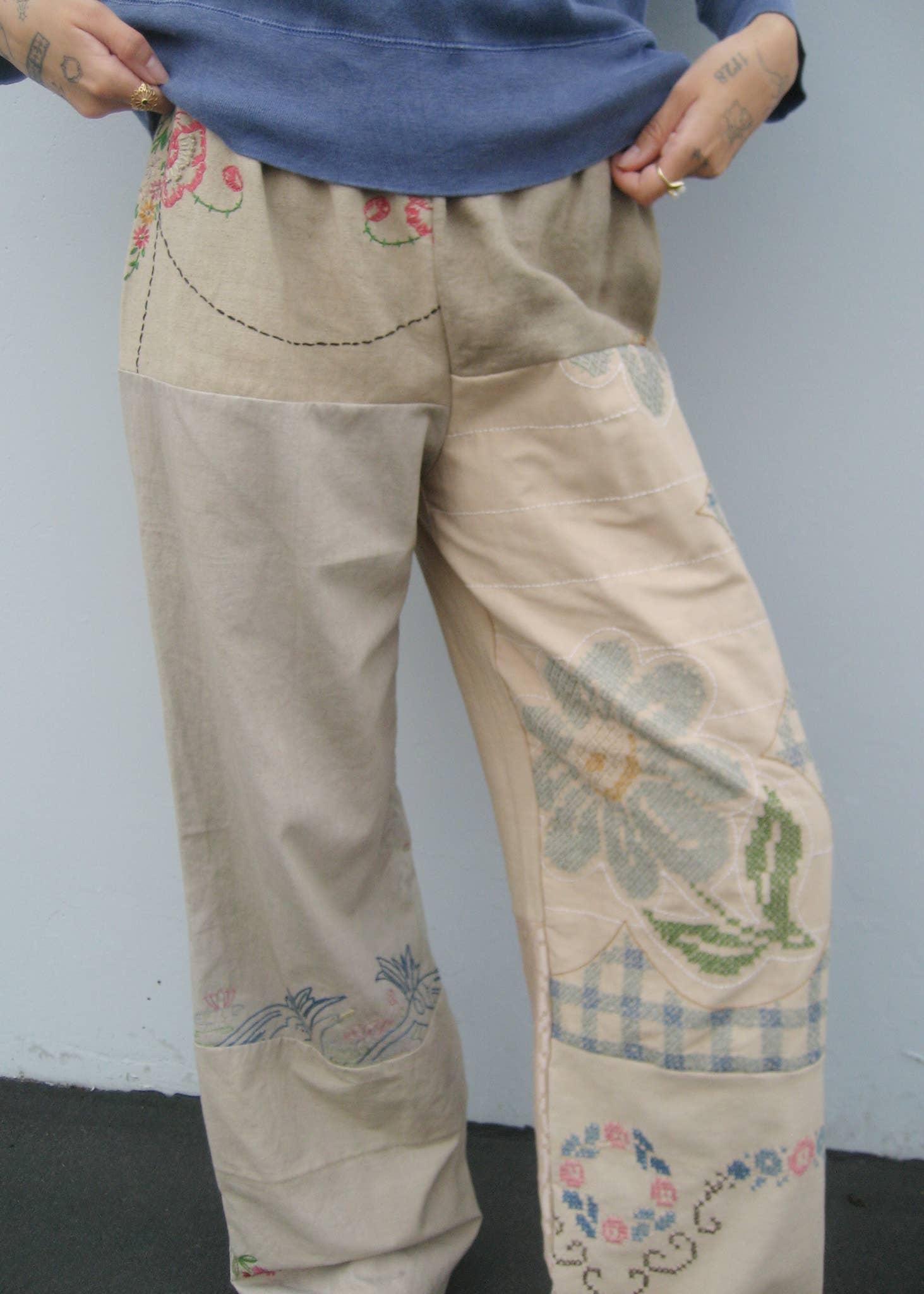 Classique Ensemble de Pantalons Brodés Assemblés en vente sur Faire8