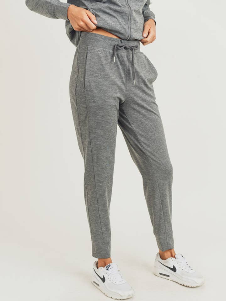 Jogginghose mit seitlich getäfelten Bündchen für den Großhandel von Mono B