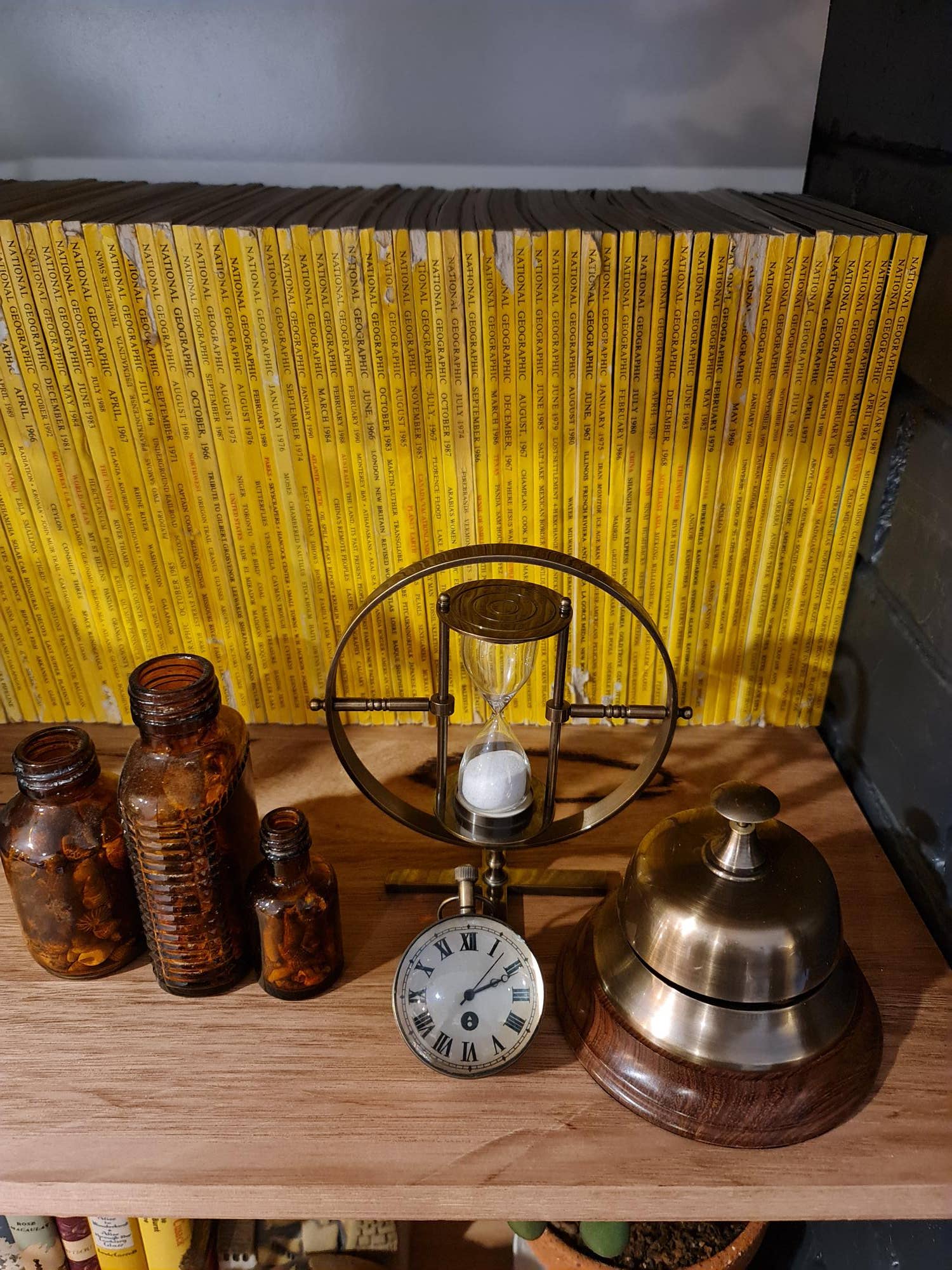 Paradox Collections - Wholesale Desk clock - Timekeepers Clock4