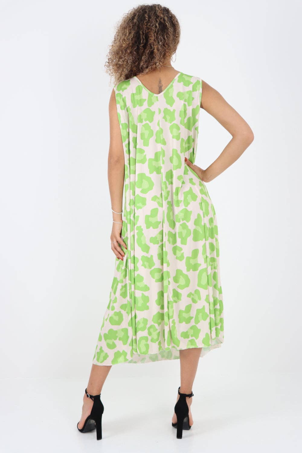 Miss Bold - Vendita all'ingrosso Vestito - Donna - Abito longuette senza maniche con stampa animalier italiana15