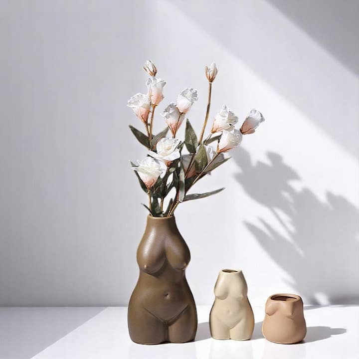 Abstract Style Female Body Sculpture Vase for wholesale by huemabe (All Import Duties Covered)