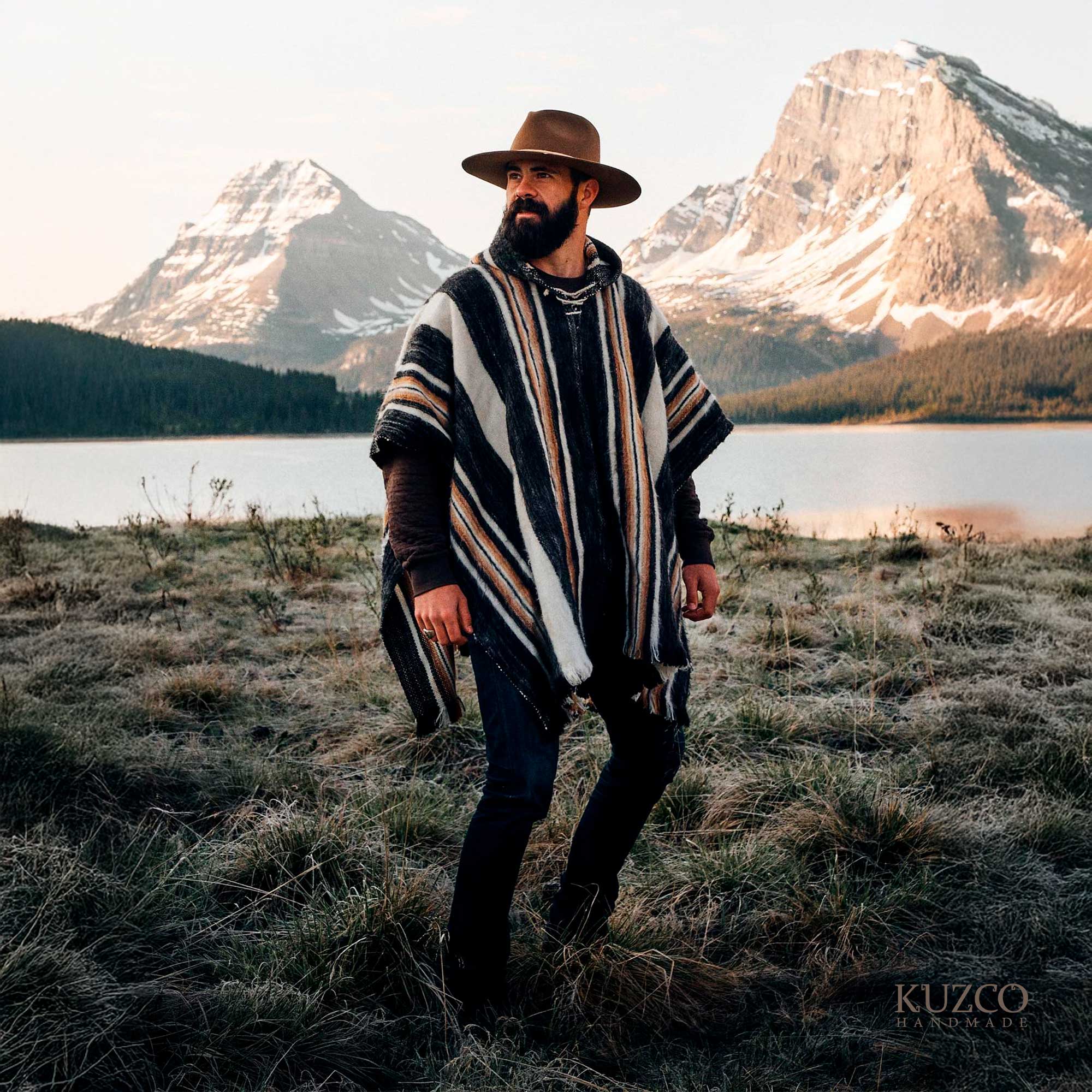 KuzcoHandmade - Wholesale Poncho - Unisex - Unisex Hooded Alpaca Poncho with Tribal Design for Travel