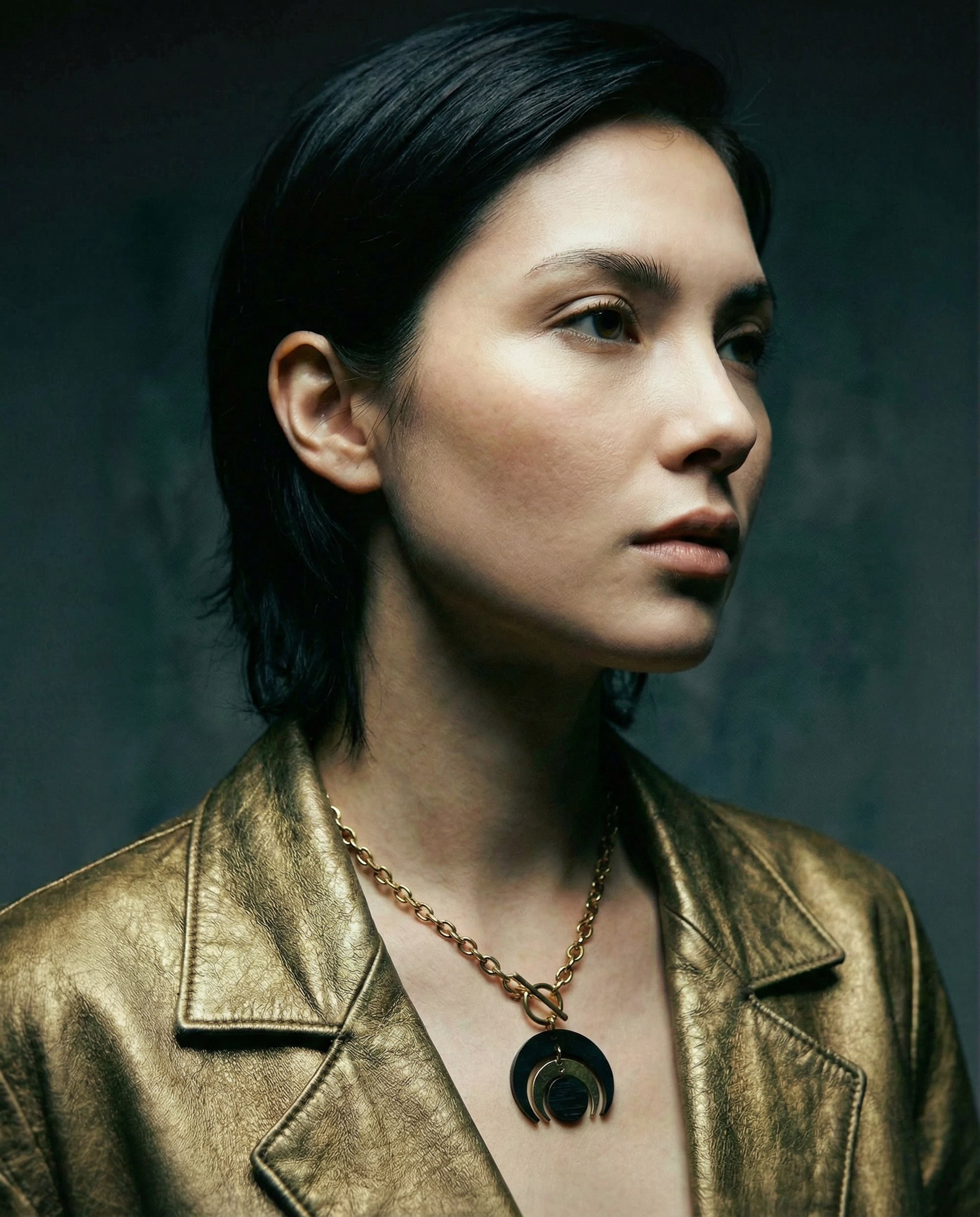 Lawless - Wholesale Pendant/Charm Necklace - Luna Phase Toggle Necklace - 30mm Black / Gold2