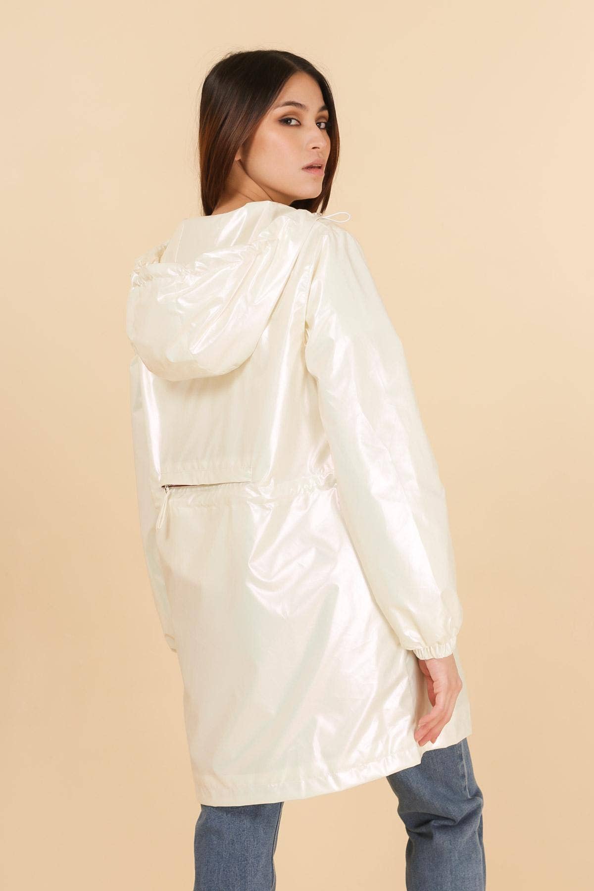 Attrait Paris - Vendita all'ingrosso Giacca antivento - Donna - Impermeabile lungo metallico con zip colorata e richiudibile8