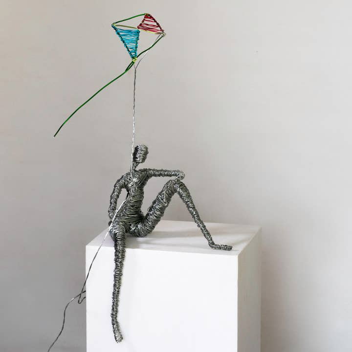 Haritopoulou - Vendita all'ingrosso Scultura - Grande scultura in filo metallico con aquilone3