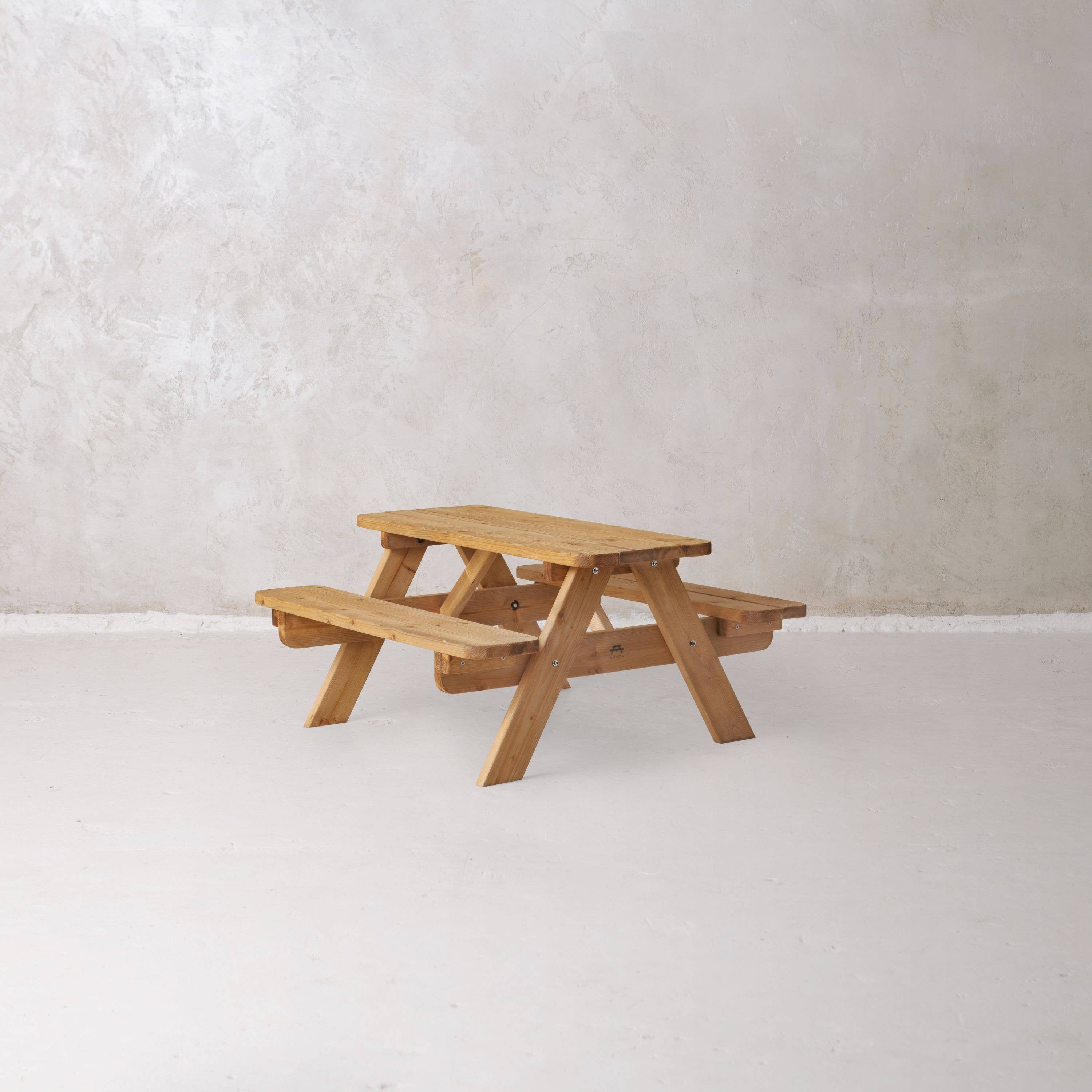 AMATA - Wholesale Patio Table - Brown Classic Design Children's Picnic Table Mini1