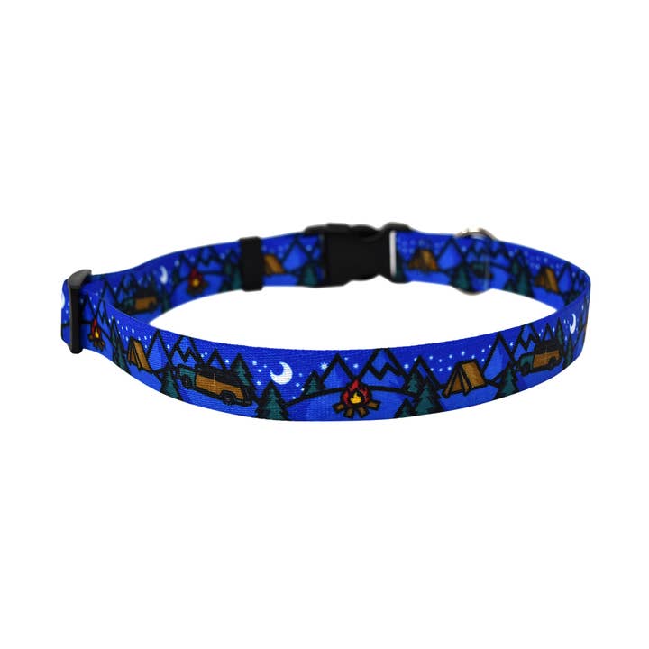 Collier standard Camp Night pour la vente par Yellow Dog Design