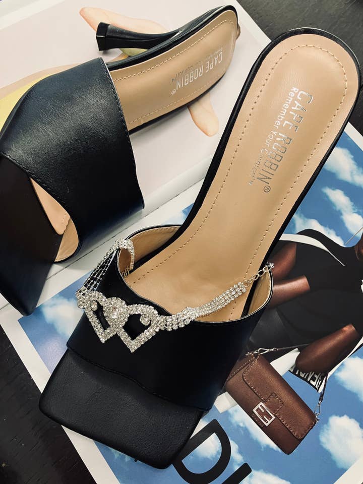 Kickz Wholesale - Wholesale Low Heels - Women's - Cape Robbin Town Square Heels