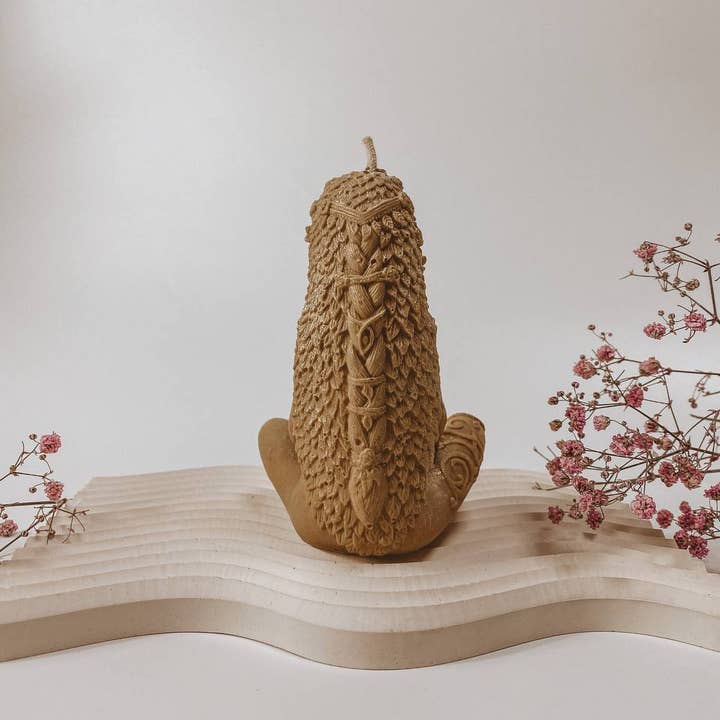 whatever workshop - Wholesale Novelty Candle - Beeswax candle Goddess of the earth Gaia3