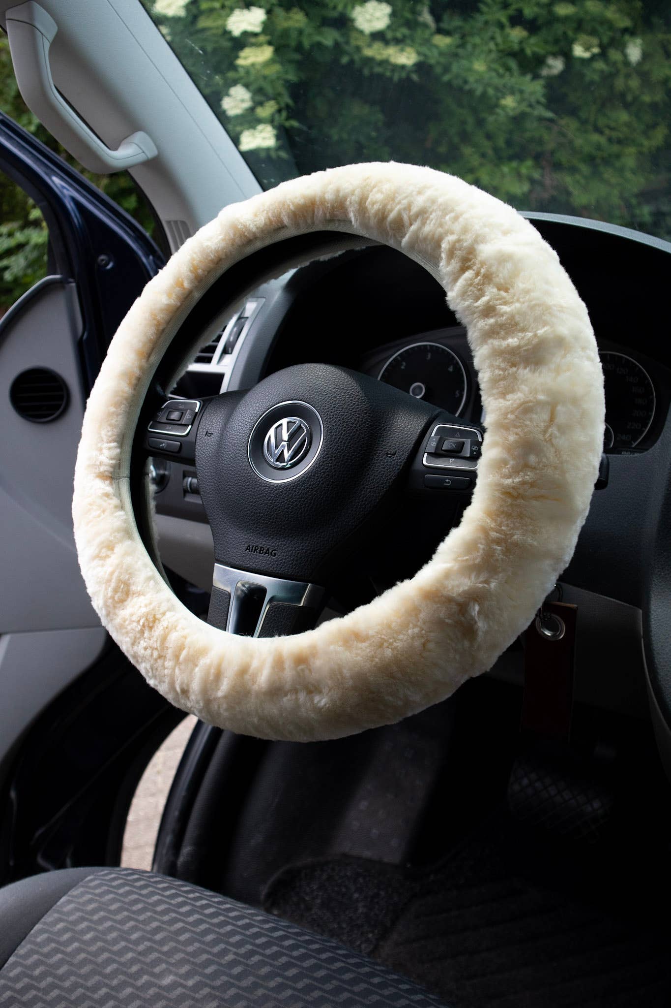 Van Buren - Wholesale Winter Accessory Set - Unisex - Sheepskin steering wheel cover | 4 colors