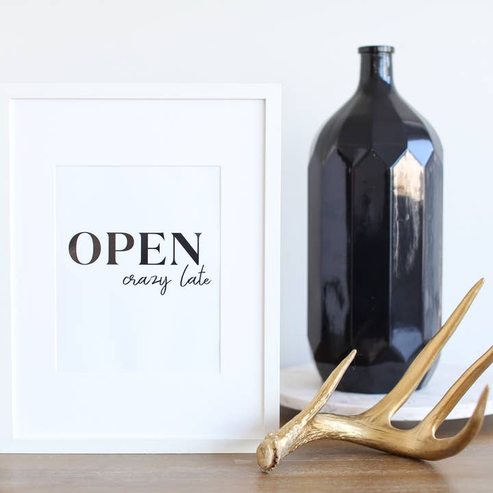 Ouvert fou tardif pour la vente par Wrinkle & Crease Paper Products