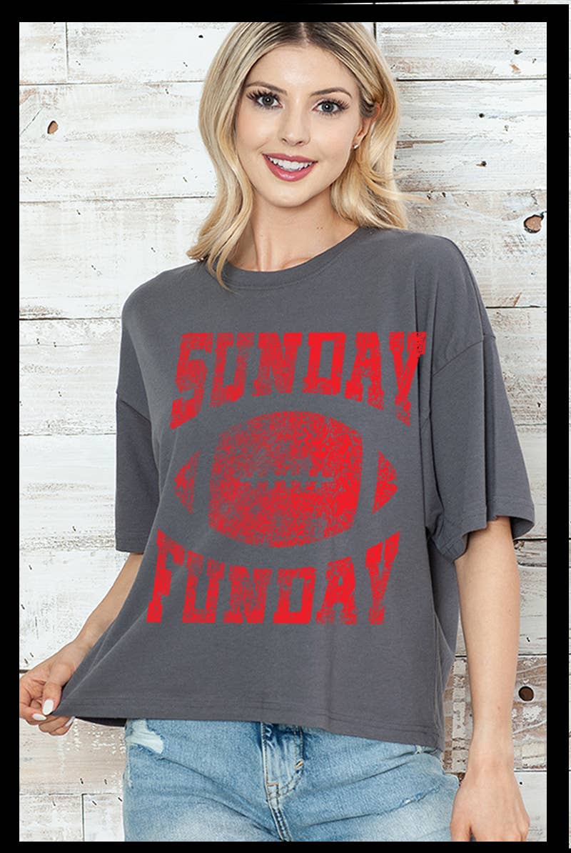 2&moon – wholesale Screen printed t-shirt – Women′s – Sunday Funday Football Graphic Crop Tee 2