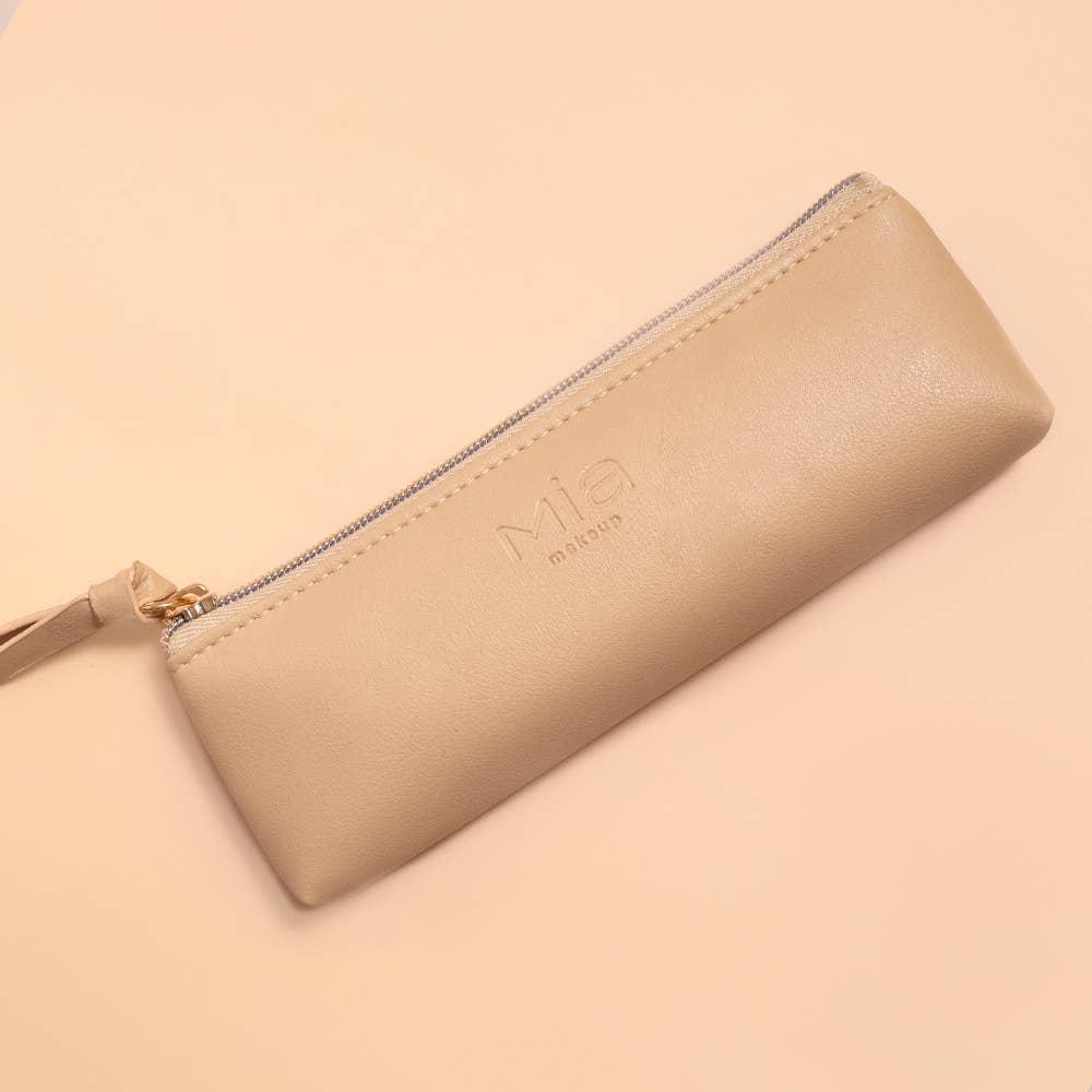 MIA COSMETICS SRL - Wholesale Makeup Brush Set - LIKE A PRO BRUSH SET - Face and eyes brushes set with beauty1