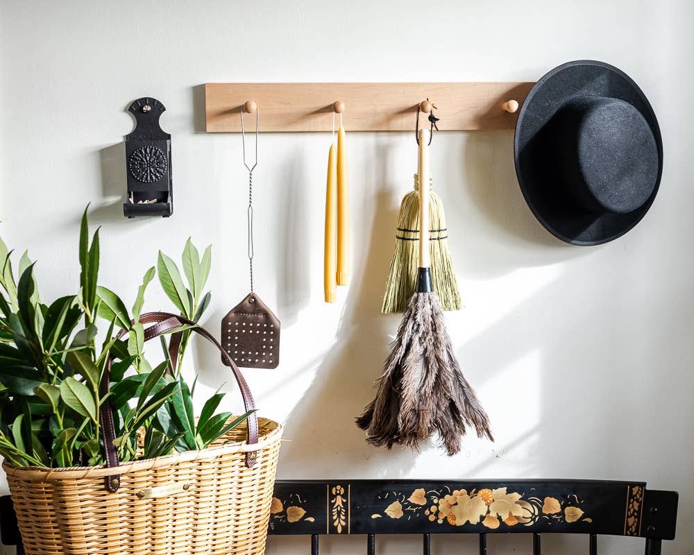 Millstream Home – wholesale Kitchen tool/gadget – The Leather Flyswatter2