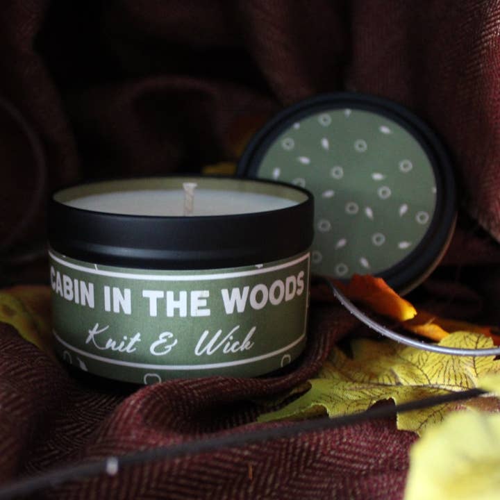 Cabane dans les bois, bougie de 9 oz pour la vente par Knit & Wick