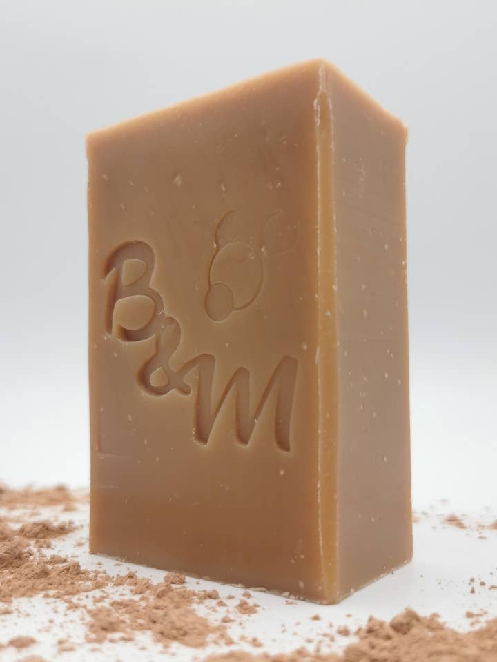 Organic soap with red clay, orange, and lavandin Le Sudiste for wholesale by BULLE & MAILLE