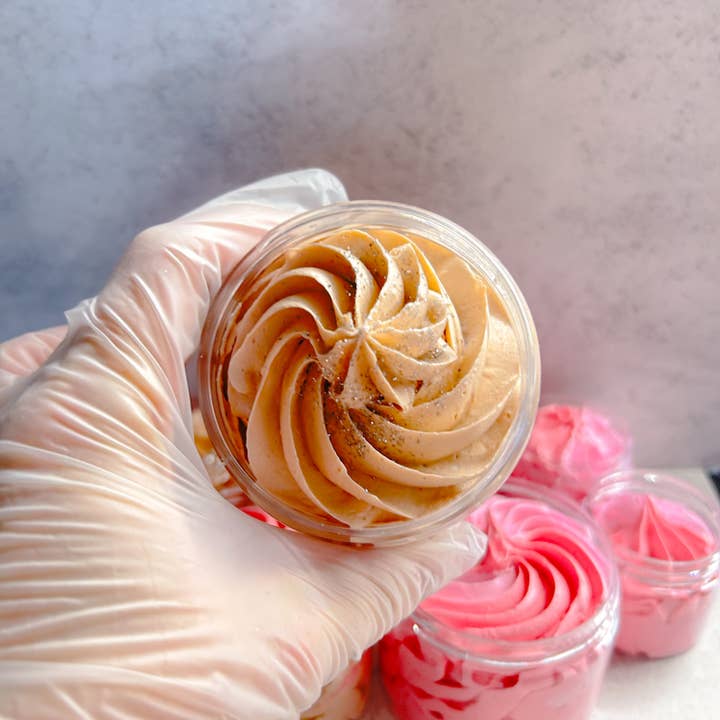 Eliza Soaps – Großhandel Cremige Seife – Cinnamon Soap Whip — Duschgel mit weihnachtlichem Duft1