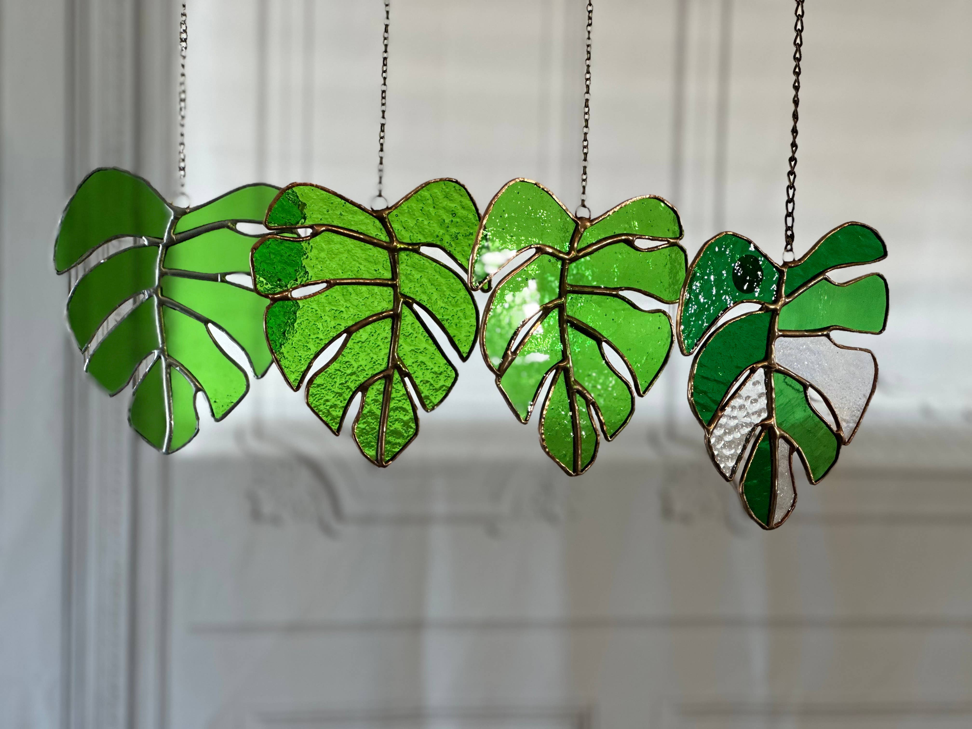 Inspiration By CDA - Venta al por mayor Atrapasoles - Atrapasol de Vidrio Teñido con Hojas de Monstera, Diseños Surtidos7