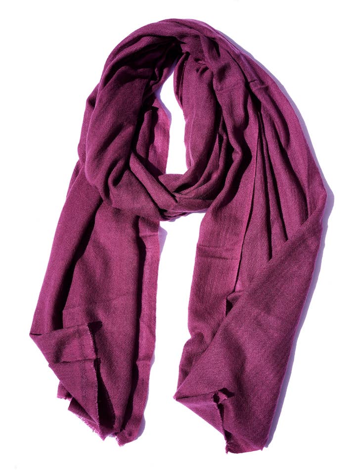 Gigi Cashmere Tørklæde Aubergine for engroshandel hos Dolma