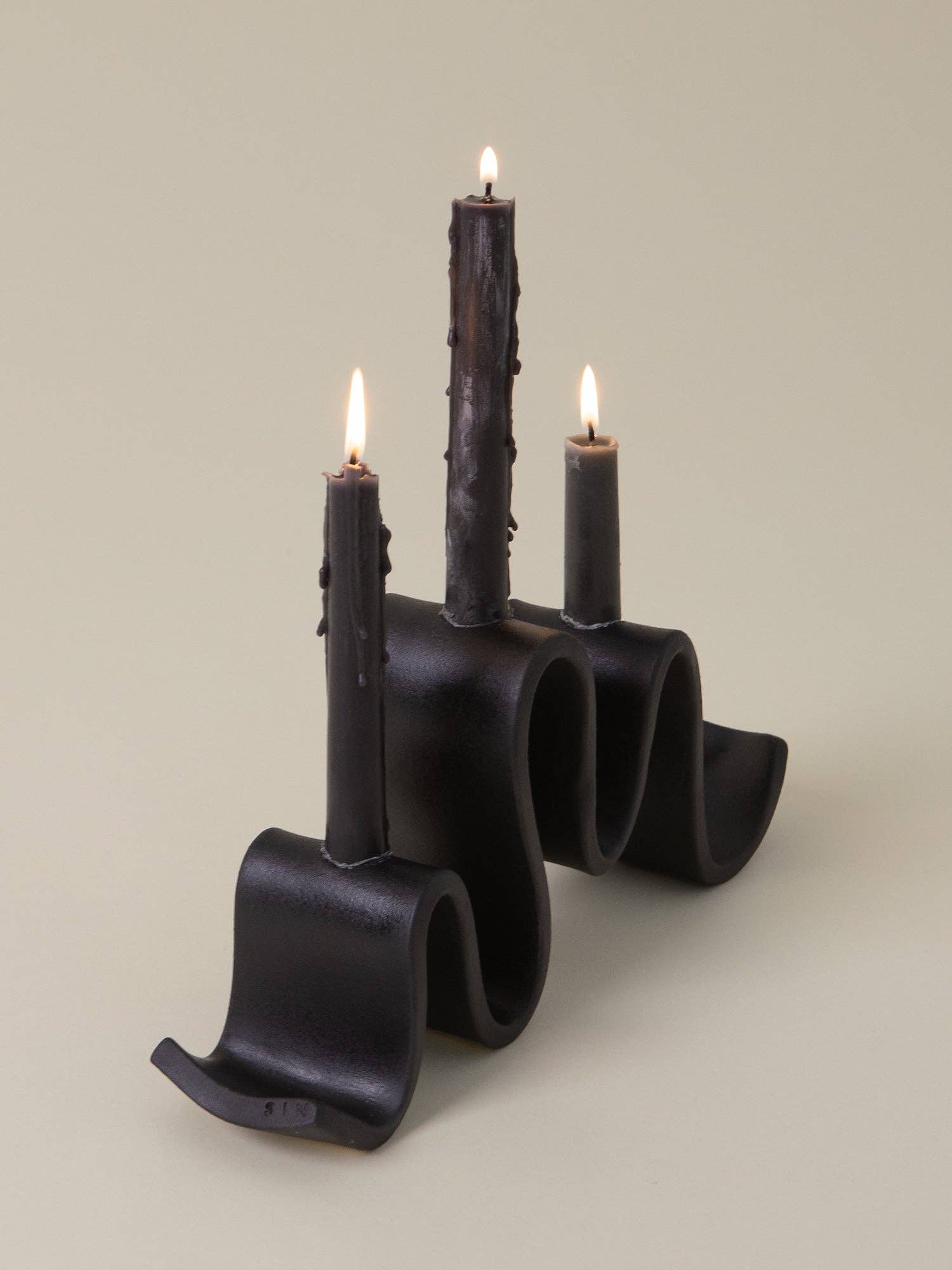 Virginia Sin - Vendita all'ingrosso Portacandele - Candelabro Wyat, nero2